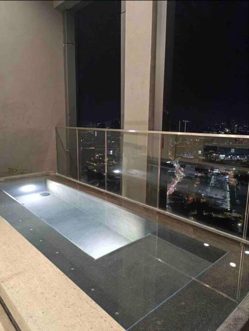 1+ 1 Bedroom 4-5Pax/Klcc/ Bukit Bintang/City View/Mrt Kuala Lumpur Luaran gambar