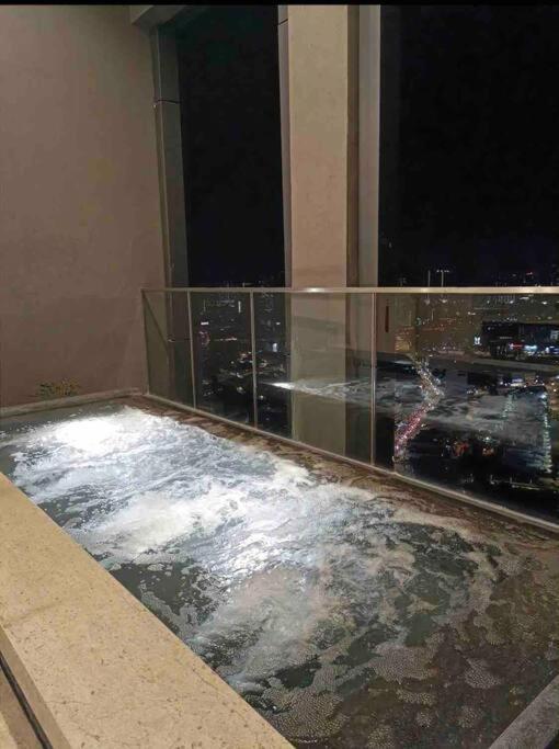 1+ 1 Bedroom 4-5Pax/Klcc/ Bukit Bintang/City View/Mrt Kuala Lumpur Luaran gambar
